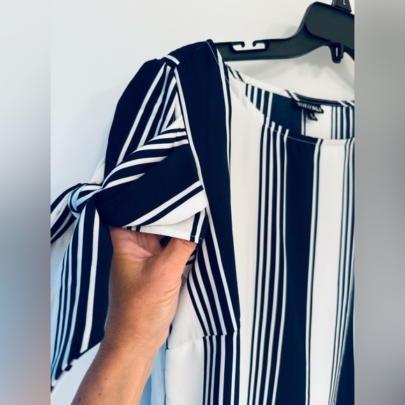 Roz Ali striped short sleeve blouse,M🦋 - Picture 2 of 6